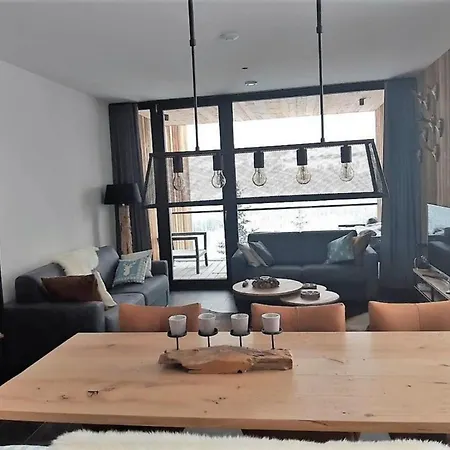 Edelweisshaus Top 6 別荘